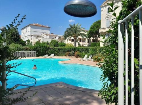 Appartement 2 pièces dans résidence avec piscine Isola Bella - Location saisonnière - Cannes