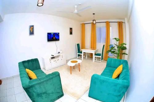 Lux Suites Ratna Furnished Apartments – khách sạn tại Biển Nyali