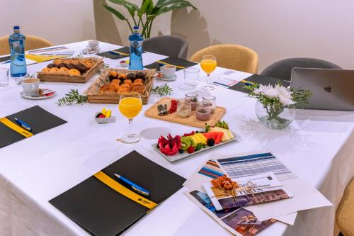 Meeting room / ballrooms, Hotel Serhs Rivoli Rambla in La Rambla