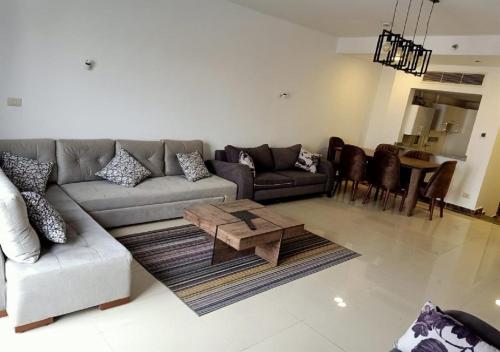 Spacious 2Bdrs duplex in Porto new Cairo