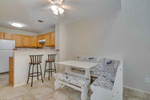 Tranquil Condo in Park Setting with Kitchen and Patio! - image 11