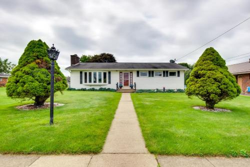 Cozy Parker House with Deck and Spacious Yard! - image 9