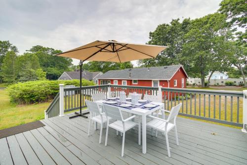 Charming Wareham Cottage Near Bay and Cape Cod!