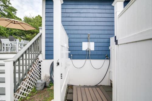 Charming Wareham Cottage Near Bay and Cape Cod!