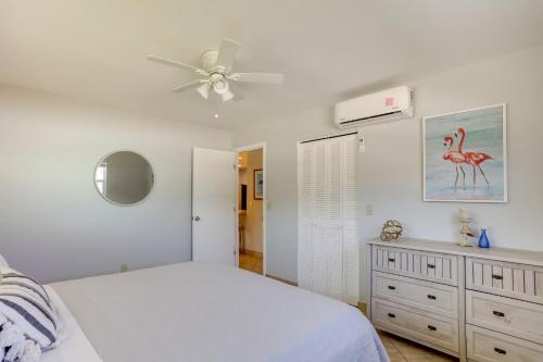 Stylish Updated Getaway 2 Mi to Swim and Shop! - image 12