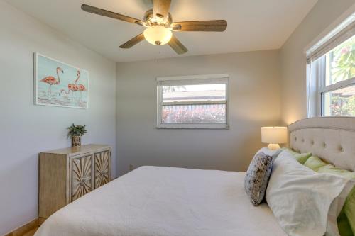 Stylish Updated Getaway 2 Mi to Swim and Shop! - image 13