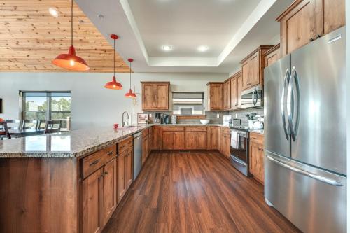 Home with Decks and Pool Access on Table Rock Lake! - image 12