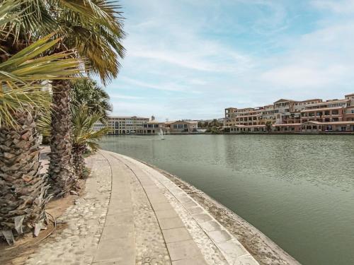 Allsopp & Allsopp - 1-Bedroom Apartment in Lake Apartments Green Community - image 12