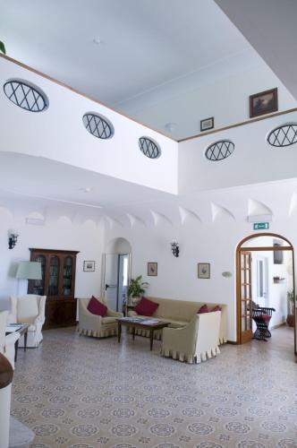 Bar/ Salón, Hotel Villa Sarah in Capri