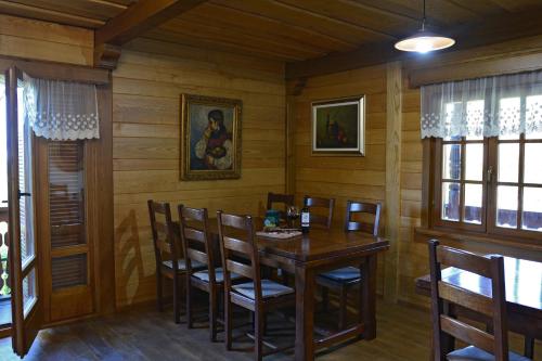 Vila Brloska in Reštovo
