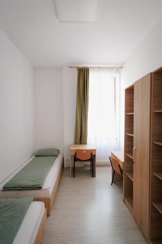 Collegium Varadinum Rooms - image 2