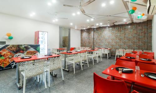 Restaurant, Itsy By Treebo Shree Anand Dham 1 KM From Prem Mandir near Shyama Shyam Dham
