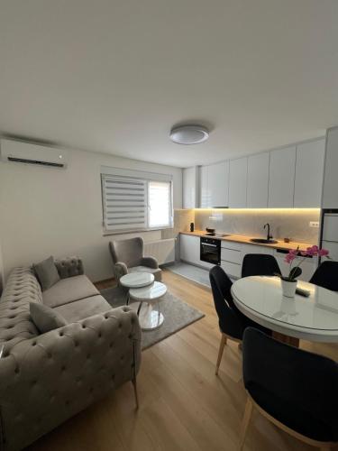 . Apartman Aranđelovac