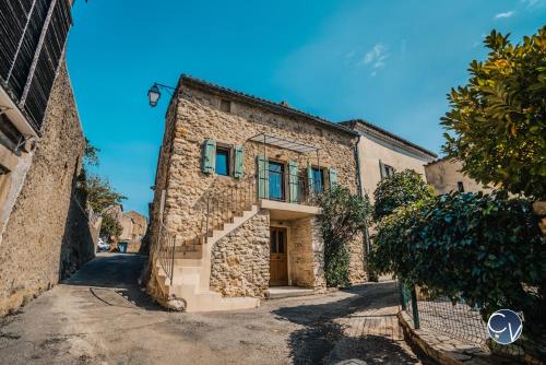 Agréable maison de village avec terrasse - Location saisonnière - Pougnadoresse