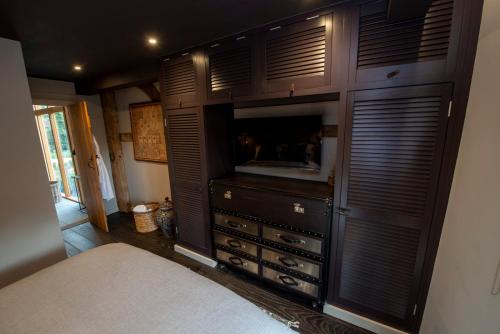 Cloth Worker's Barn Cloth Worker's Barn