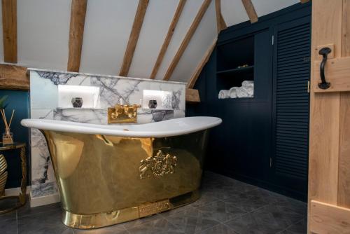 Cloth Worker's Barn Cloth Worker's Barn