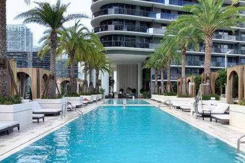 LUXURIOUS King Suite With Pool at SLS LUX Brickell