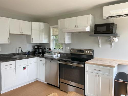 ห้องครัว, Thames River Cottage in อันคาสวิลล์ (CT)