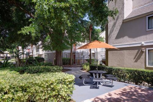 Exterior view, Residence Inn by Marriott Orlando Altamonte Springs/Maitland in Winter Park / Altamonte Springs
