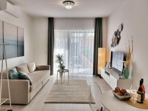 Linden Apartman 104 - Adults Only - Apartment - Mosonmagyaróvár