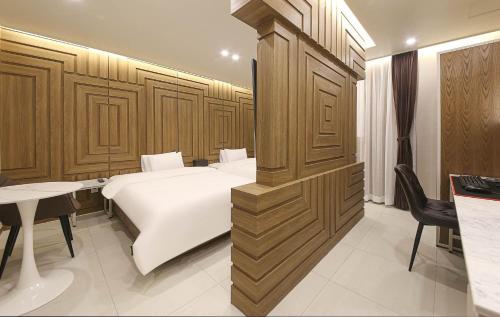 Brown Dot Hotel Sinan