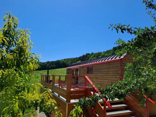 La roulotte du tonnelier gîte à louer Castelnau-de-Montmiral
