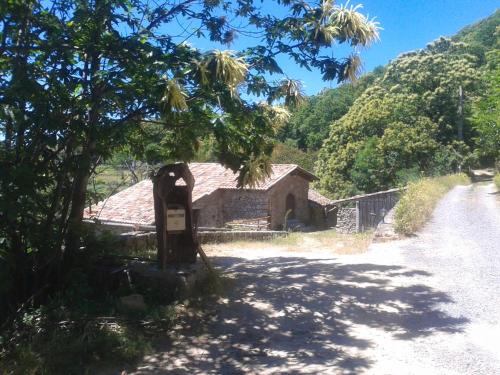 Maison de 2 chambres avec terrasse amenagee et wifi a Saint Andeol de Vals - Location saisonnière - Saint-Andéol-de-Vals