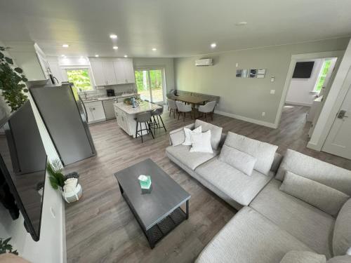 Gardner Lake 2 Queen/1King/2 Bath/Laundry- Private in อันคาสวิลล์ (CT)