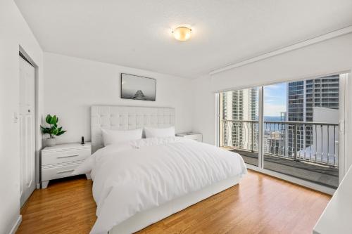 Amazing High Rise at Brickell with Pool View in Miami, USA