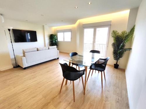 ห้องส่วนกลางสำหรับนั่งเล่น/ดูทีวี, Puertollano Central Park - by Pro Apartments - Free Parking in เพอร์โทลลาโน
