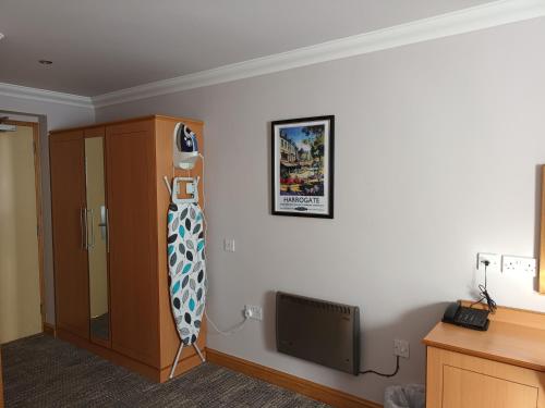 Corn Mill Lodge Hotel, Лидс (фото 10)