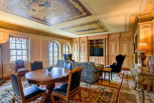 490764815 The Villa Casa Casuarina