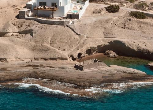 Infinity Villa milos