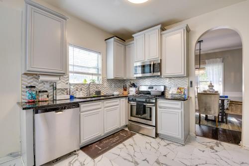 Snellville Abode Less Than 9 Mi to Stone Mtn Park! in Snellville, USA