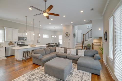 Spacious Houston Townhome about 5 Mi to Downtown! in Houston, USA