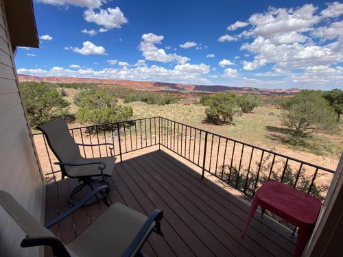 ระเบียง/ชานเรือน, สกายริดจ์ อินน์ (SkyRidge Inn) in ทอร์รีย์ (UT)