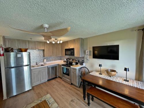 Stroll to Slopes, Village Area, Ski in-Out MtLodge 210 in Snowshoe, USA