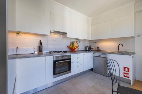 LovelyStay - Breathtaking Panorama - Luxurious Penthouse! - image 3