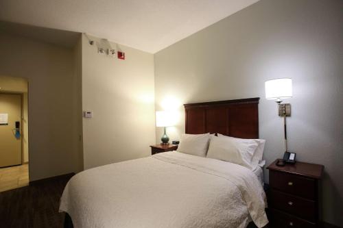Hampton Inn Beckley - image 8