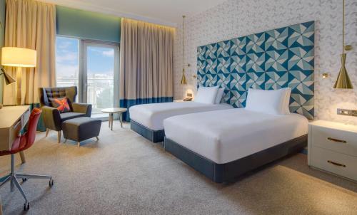 Hilton Bournemouth Room Type - Twin Guest Room with Balcony