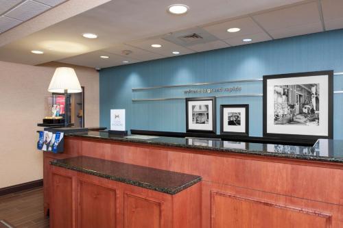 Hampton Inn & Suites Grand Rapids-Airport 28th St