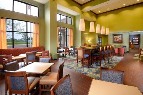 Photo - Hampton Inn and Suites Lynchburg