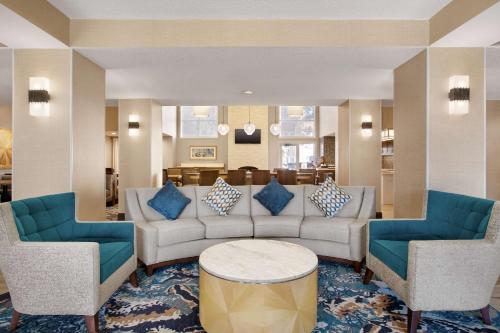 Homewood Suites By Hilton Kansas City-Airport