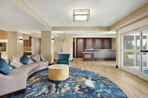 Homewood Suites By Hilton Kansas City-Airport