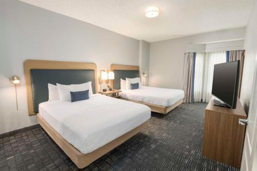Two Bedroom Suite with One King and Two Queen Beds - Non-Smoking room in Homewood Suites By Hilton New Orleans