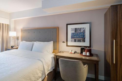 Hampton Inn Madison Square Garden - image 7