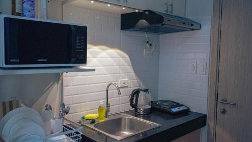 Kitchen, B&C Staycation By SMDC Cheer Residence near SM City Marilao