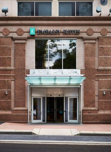 Embassy Suites by Hilton Washington DC Chevy Chase Pavilion - image 7