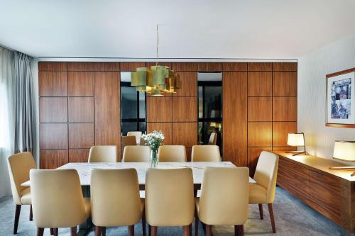 2 bedrooms, 3 beds