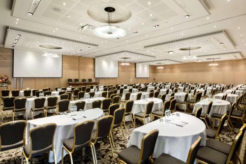 Hilton Amsterdam - image 4